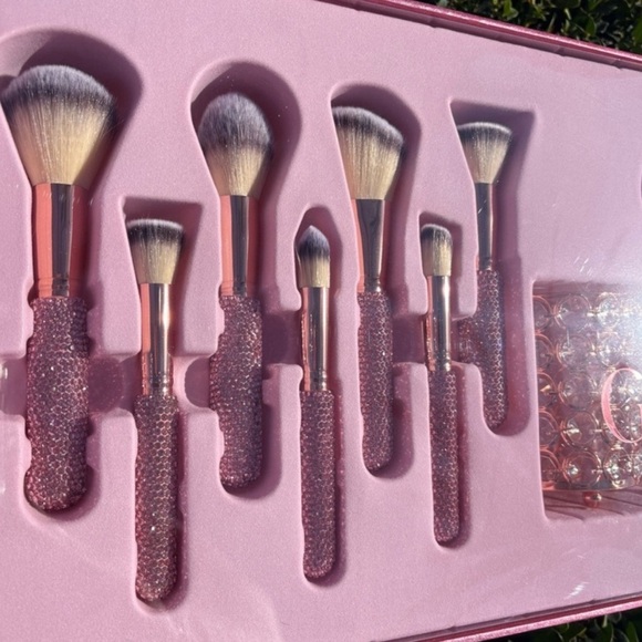 VIRAL Glitz and Glam Brush set in Pink Rhinestone - Picture 7 of 9
